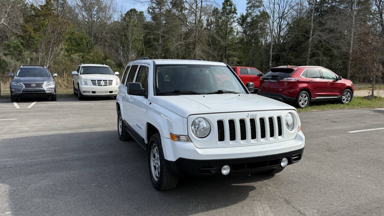 Used 2016 Jeep Patriot Sport w/ Power Value Group FWD image 1