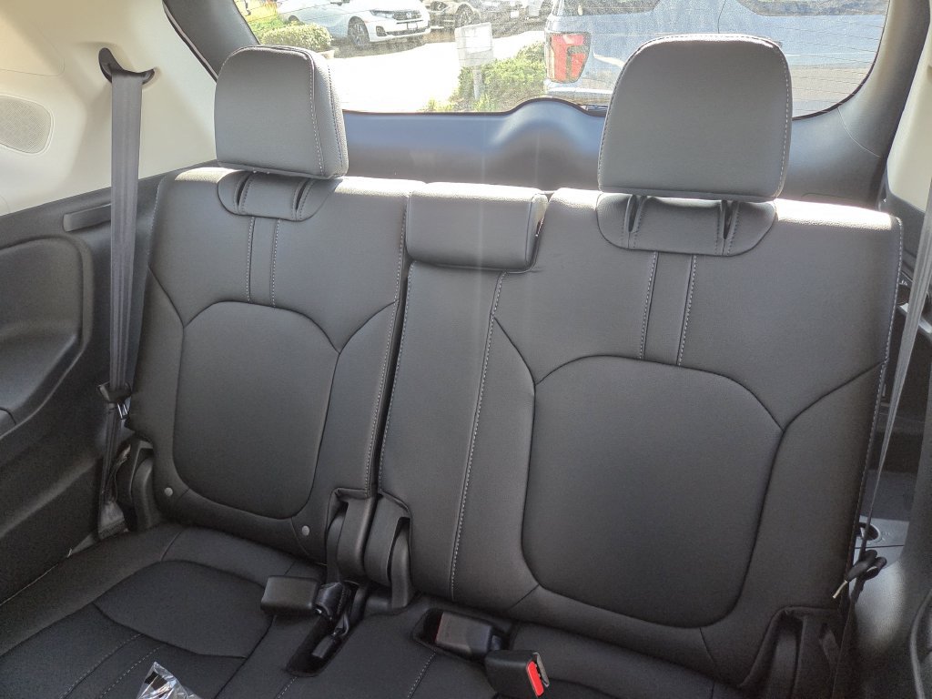 New 2026 Honda Pilot Touring image 19