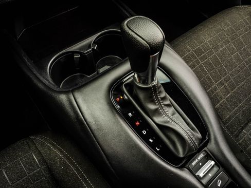 Used 2024 Honda HR-V LX image 23