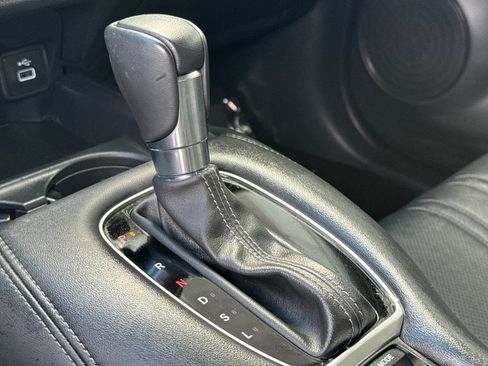 Used 2025 Honda HR-V EX-L image 18