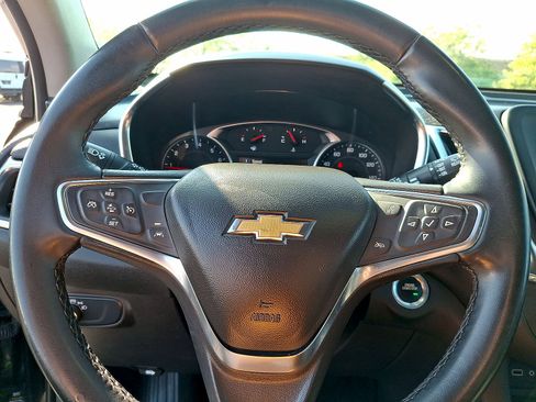 Used 2024 Chevrolet Equinox LT AWD/4WD image 16