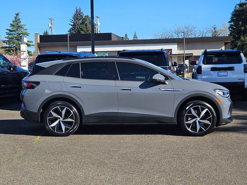 Used 2023 Volkswagen ID.4 Pro S AWD/4WD image 6
