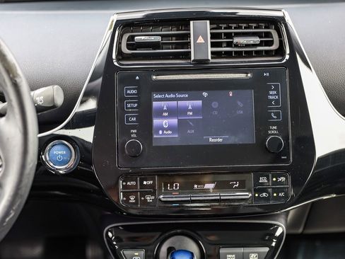 Used 2019 Toyota Prius XLE AWD/4WD image 14