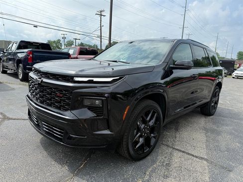 Used 2024 Chevrolet Traverse RS w/ LPO, Floor Liner Package image 6