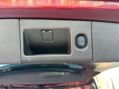 Used 2018 Chevrolet Tahoe Premier image 35