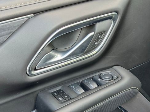 Used 2024 GMC Yukon SLT image 23