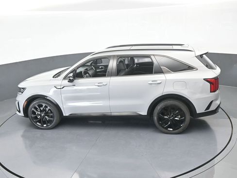 Used 2023 Kia Sorento SX image 53