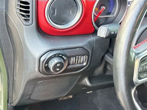 Used 2021 Jeep Gladiator Rubicon image 11
