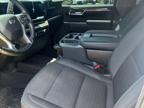 Used 2023 Chevrolet Silverado 1500 LT Trail Boss w/ Protection Package AWD/4WD image 7