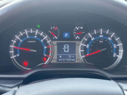 Used 2015 Toyota 4Runner SR5 image 16