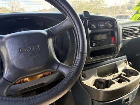 Used 2000 GMC Savana 2500 G2500 3dr Cargo Van image 6