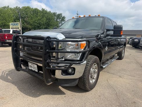 Used 2016 Ford F350 Lariat w/ Lariat Interior Package AWD/4WD image 4