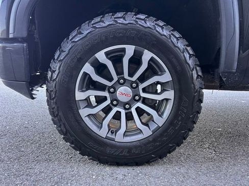 Used 2021 GMC Sierra 1500 AT4 w/ AT4 Preferred Package image 12