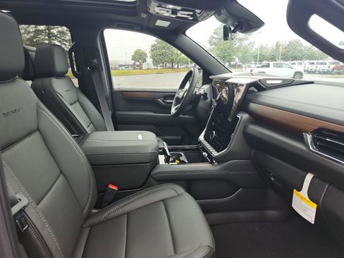 New 2026 GMC Yukon Denali image 6