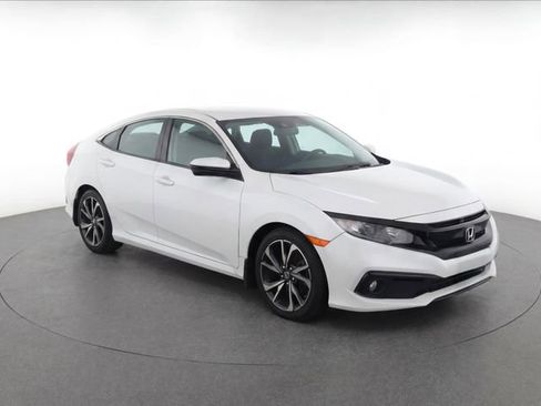 Used 2019 Honda Civic Sport image 2
