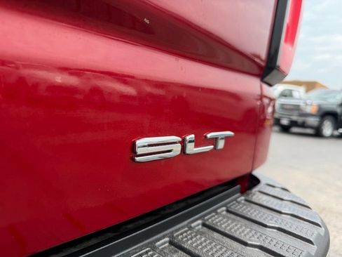Used 2023 GMC Sierra 1500 SLT AWD/4WD image 42