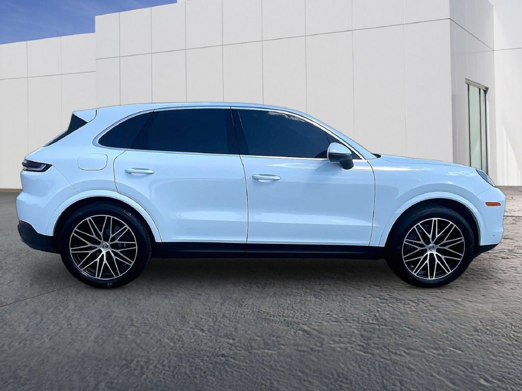 Certified 2026 Porsche Cayenne AWD/4WD image 8