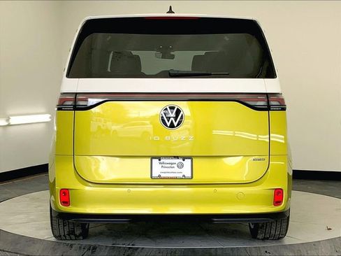 New 2025 Volkswagen ID. Buzz 1st Edition image 5