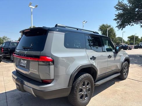 Used 2024 Lexus GX 550 AWD/4WD image 5
