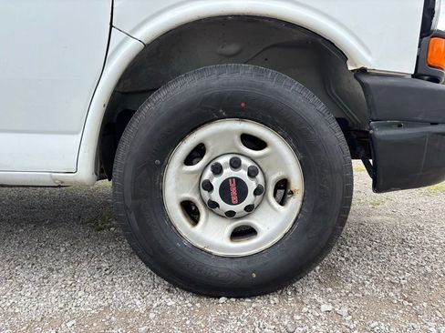 Used 2008 GMC Savana 2500 RWD image 25