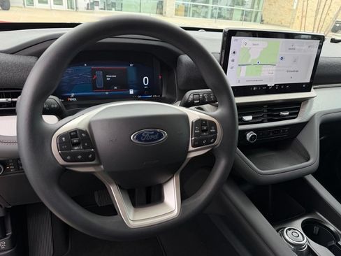 New 2026 Ford Explorer Active RWD image 11