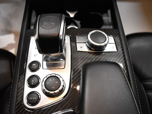 Used 2013 Mercedes-Benz SL 63 AMG image 28