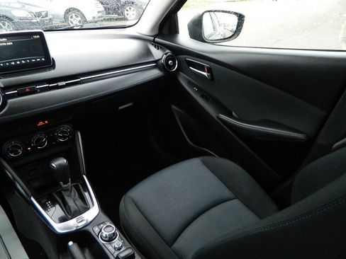 Used 2017 Toyota Yaris iA image 17