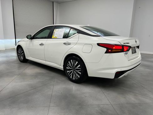 Used 2025 Nissan Altima 2.5 SV image 5