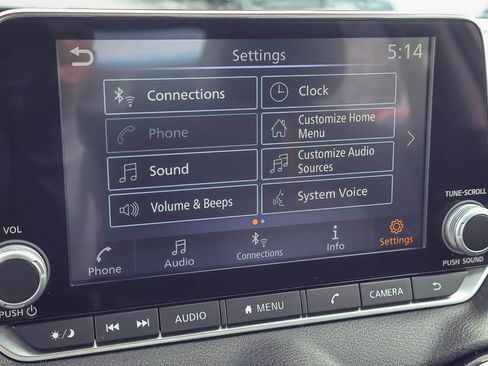 Used 2024 Nissan Sentra SR w/ Trunk Package FWD image 4