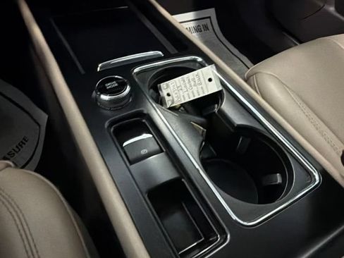 Used 2023 Lincoln Corsair AWD image 26