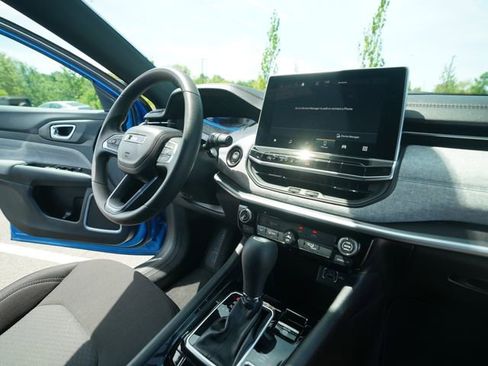 Used 2023 Jeep Compass Sport AWD/4WD image 32