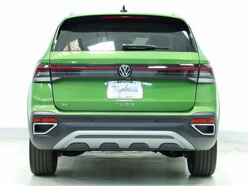 New 2025 Volkswagen Taos SE image 7