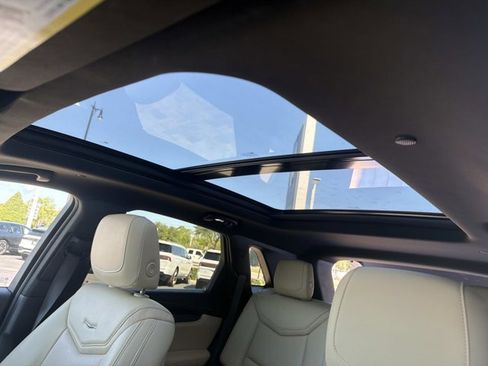 Used 2018 Cadillac XT5 Luxury w/ Driver Awareness Package FWD image 30