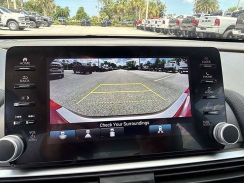 Used 2022 Honda Accord EX-L image 27