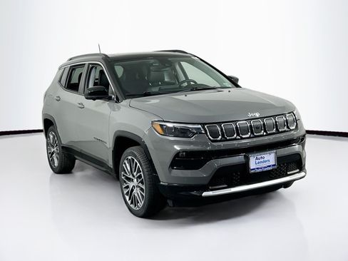 Used 2022 Jeep Compass Limited w/ Elite Group AWD/4WD image 3