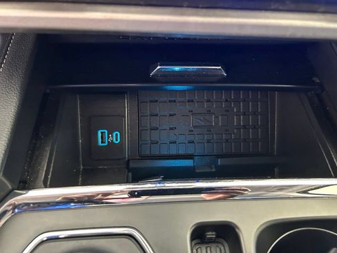 Used 2024 Ford Expedition XLT AWD/4WD image 52