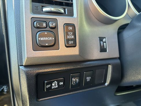 Used 2012 Toyota Tundra Limited image 11