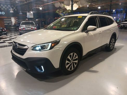 Used 2020 Subaru Outback Premium w/ Popular Package #1 AWD/4WD image 1