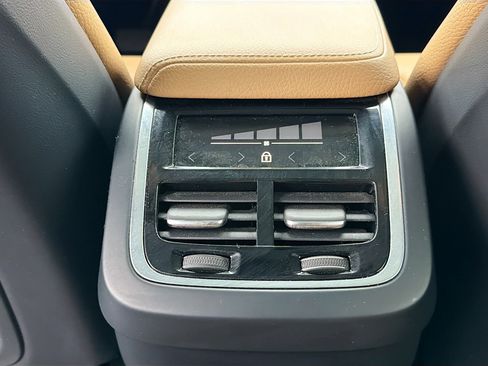 Used 2018 Volvo XC60 T6 Inscription w/ Convenience Package image 20