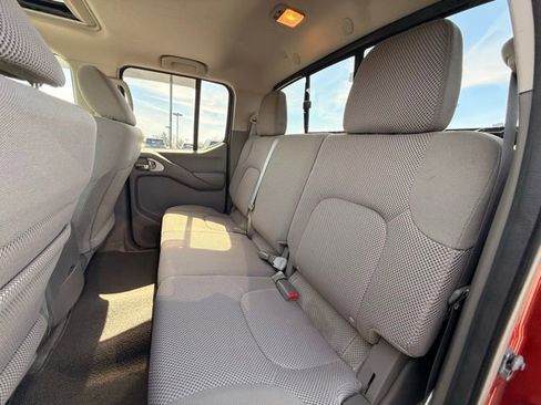 Used 2016 Nissan Frontier SV w/ SV Value Truck Package AWD/4WD image 16