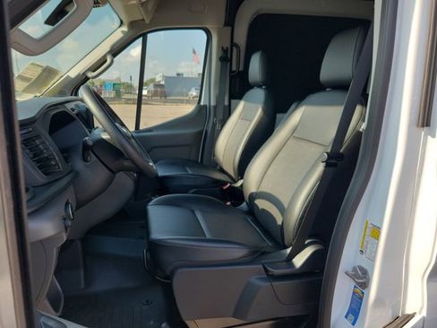 New 2026 Ford Transit 250 148 Medium Roof w/ Load Area Protection Package RWD image 10