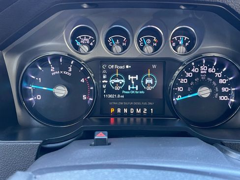 Used 2012 Ford F250 Lariat image 41