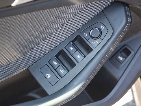 Used 2025 BMW M235i xDrive w/ Premium Package AWD/4WD image 19
