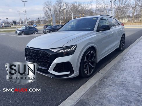 Certified 2024 Audi RS Q8 w/ Black Optic Package image 3