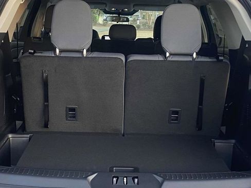 New 2025 Ford Explorer Active image 11