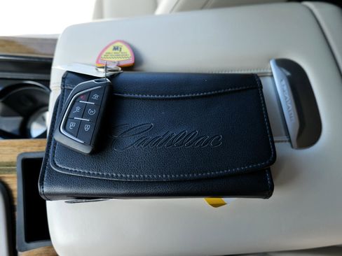 Used 2021 Cadillac Escalade Sport Platinum image 34