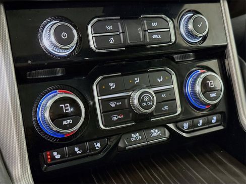 Used 2021 GMC Yukon Denali image 8