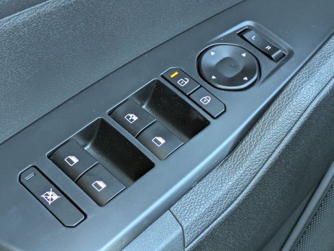 Certified 2026 Kia Sportage LX w/ LX Convenience Package FWD image 18
