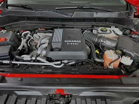 Used 2023 Chevrolet Silverado 1500 RST w/ Protection Package AWD/4WD image 9
