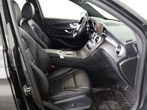 Used 2022 Mercedes-Benz GLC 300 4MATIC w/ AMG Line image 28